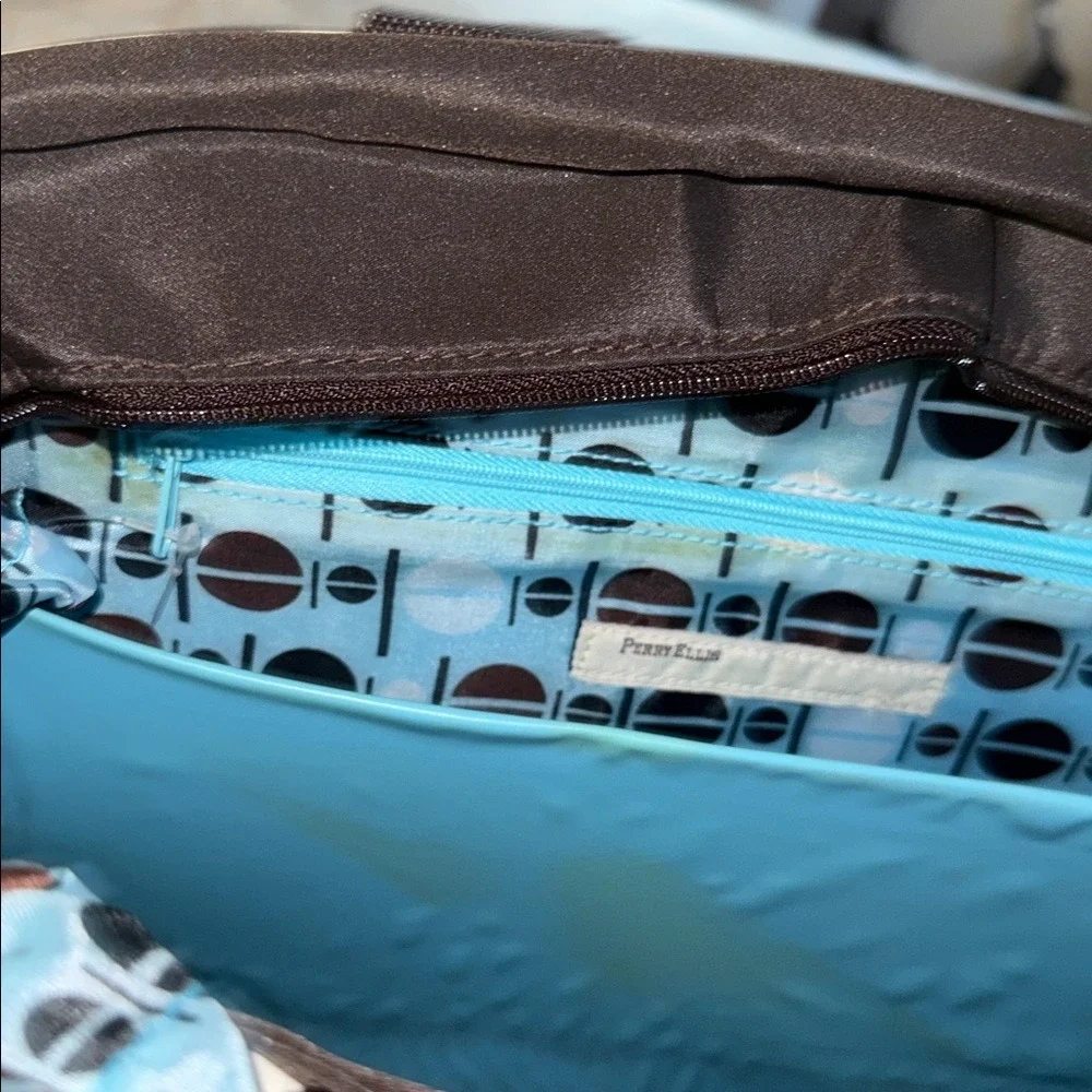 Perrry  Elllis‎ Brown Men's Bag with Cream Accents